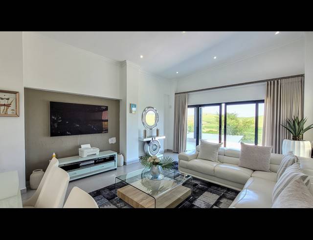 4 BEDROOM HOUSE FOR SALE IN PALM LAKES ESTATE